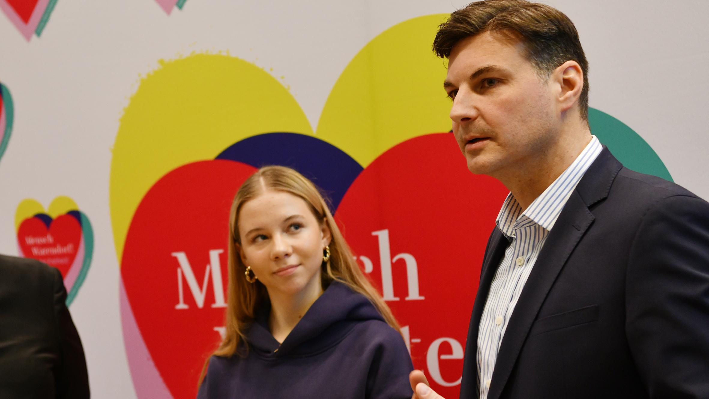 Dominique Hopfenzitz sieht in der Demokratie-Kampagne viel Potenzial in der Kreativität und Energie der jungen Menschen.