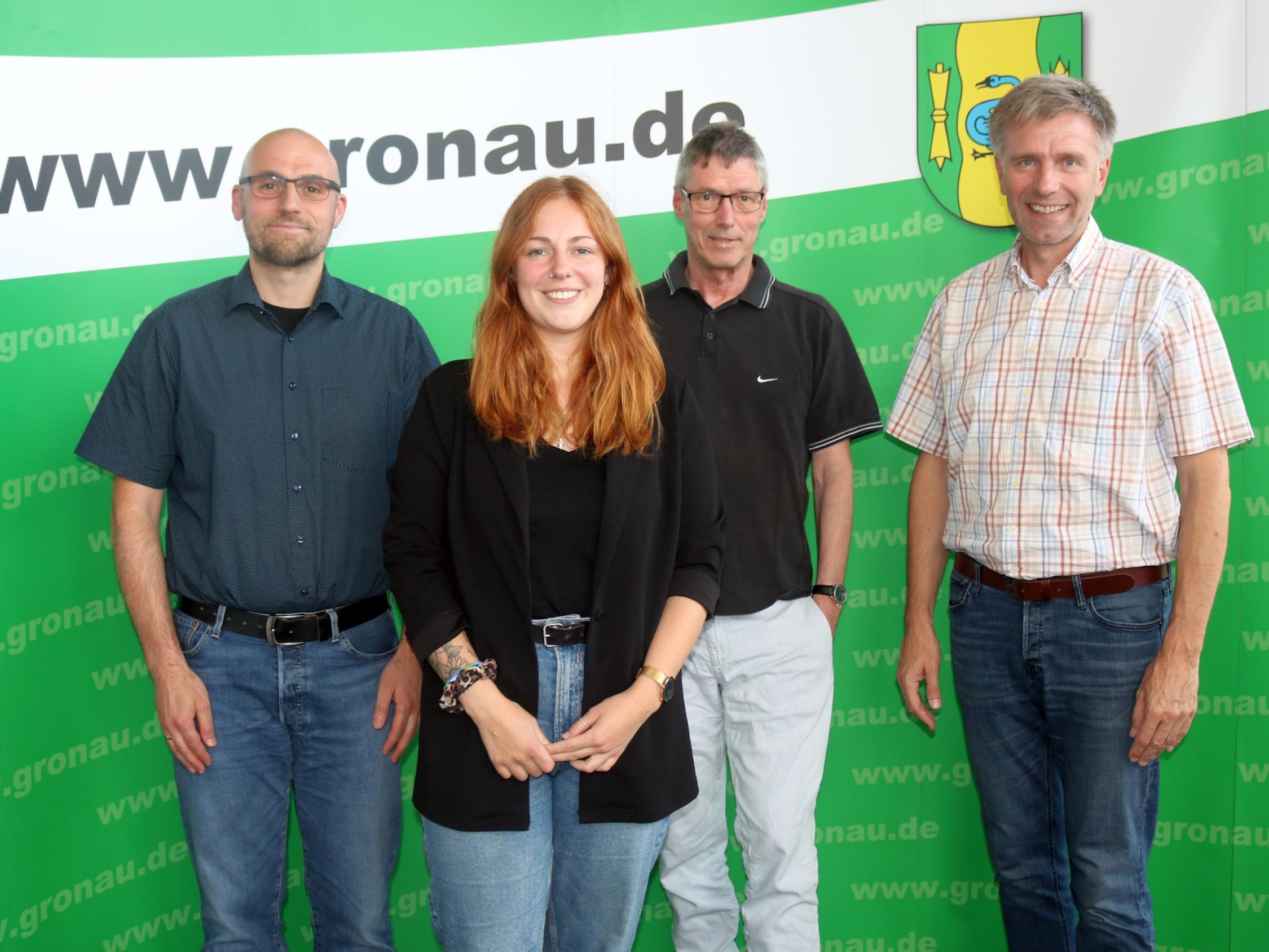 Bürgermeister Rainer Doetkotte (v.r.), Dieter Homann und Hannah Wessendorf (Caritasverband Ahaus-Vreden) sowie Fachdienstleiter Soziales Patrick Distelkamp wollen ein niedrigschwelliges Beratungsangebot bei Beschwerden für Flüchtlinge schaffen.