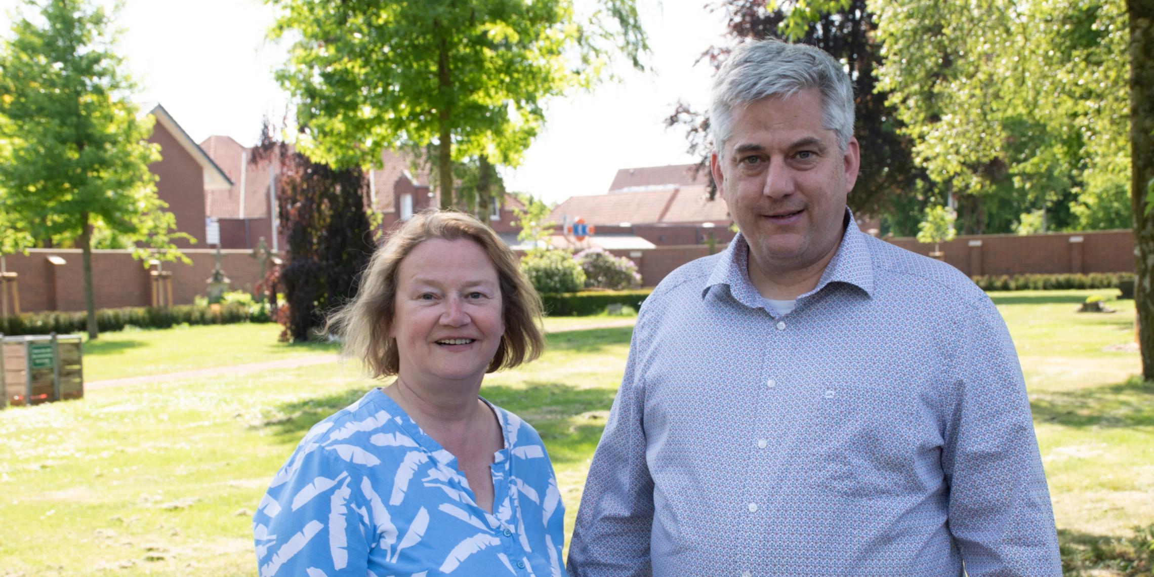Christel Mers (Gemeindecaritas) und Dirk Müller (Pastoralreferent und Caritas-Beauftragter).