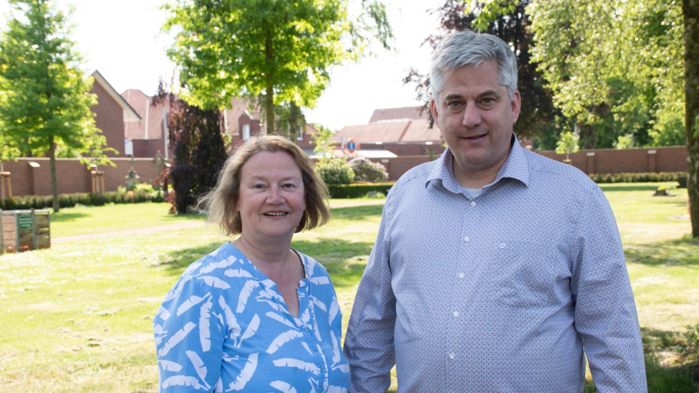 Christel Mers (Gemeindecaritas) und Dirk Müller (Pastoralreferent und Caritas-Beauftragter).