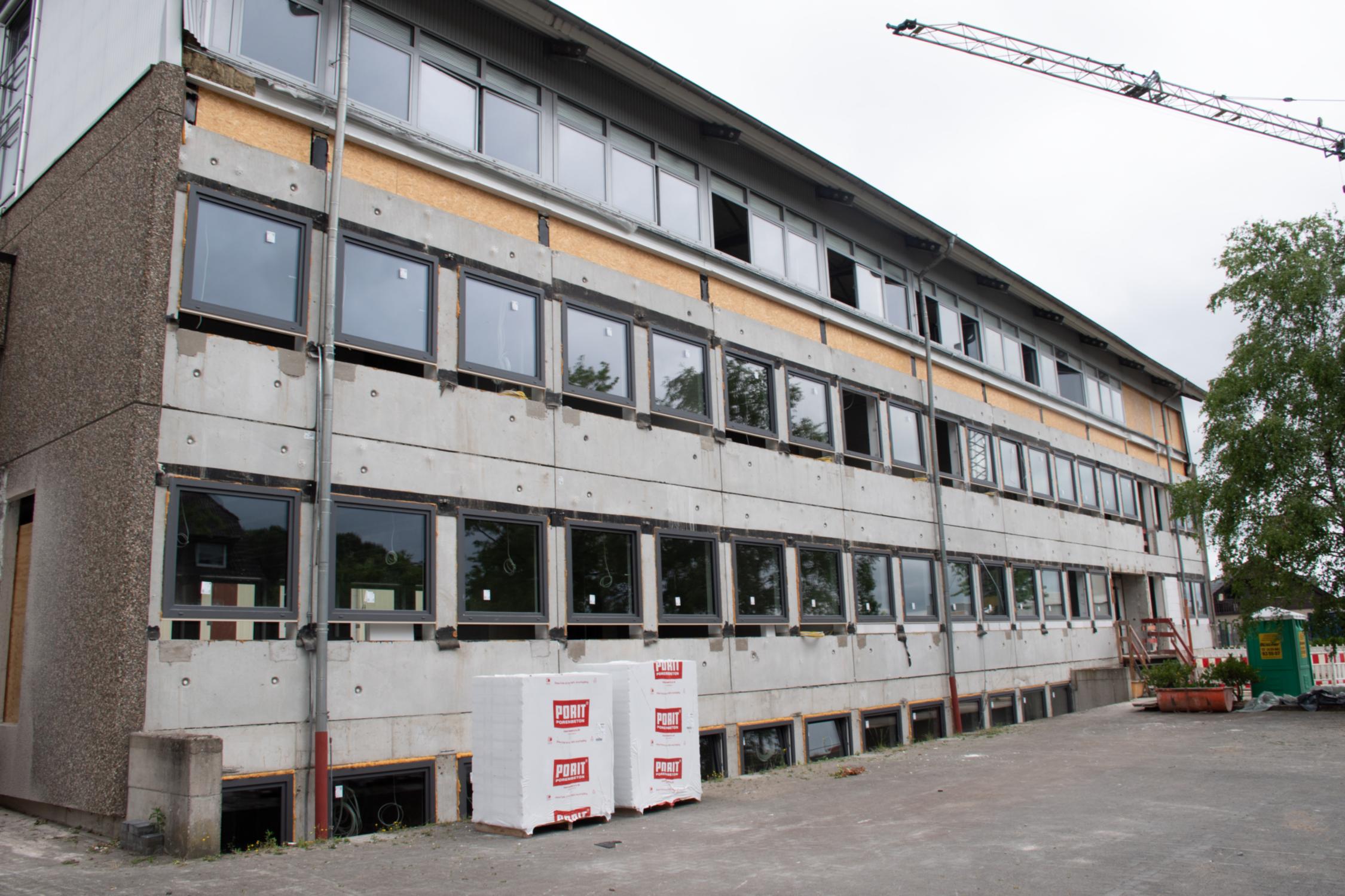 Der frühere Verwaltungssitz des Verpackungsmaschinenherstellers Finnah an der Einsteinstraße 18 in Ahaus wird derzeit umfassend saniert.