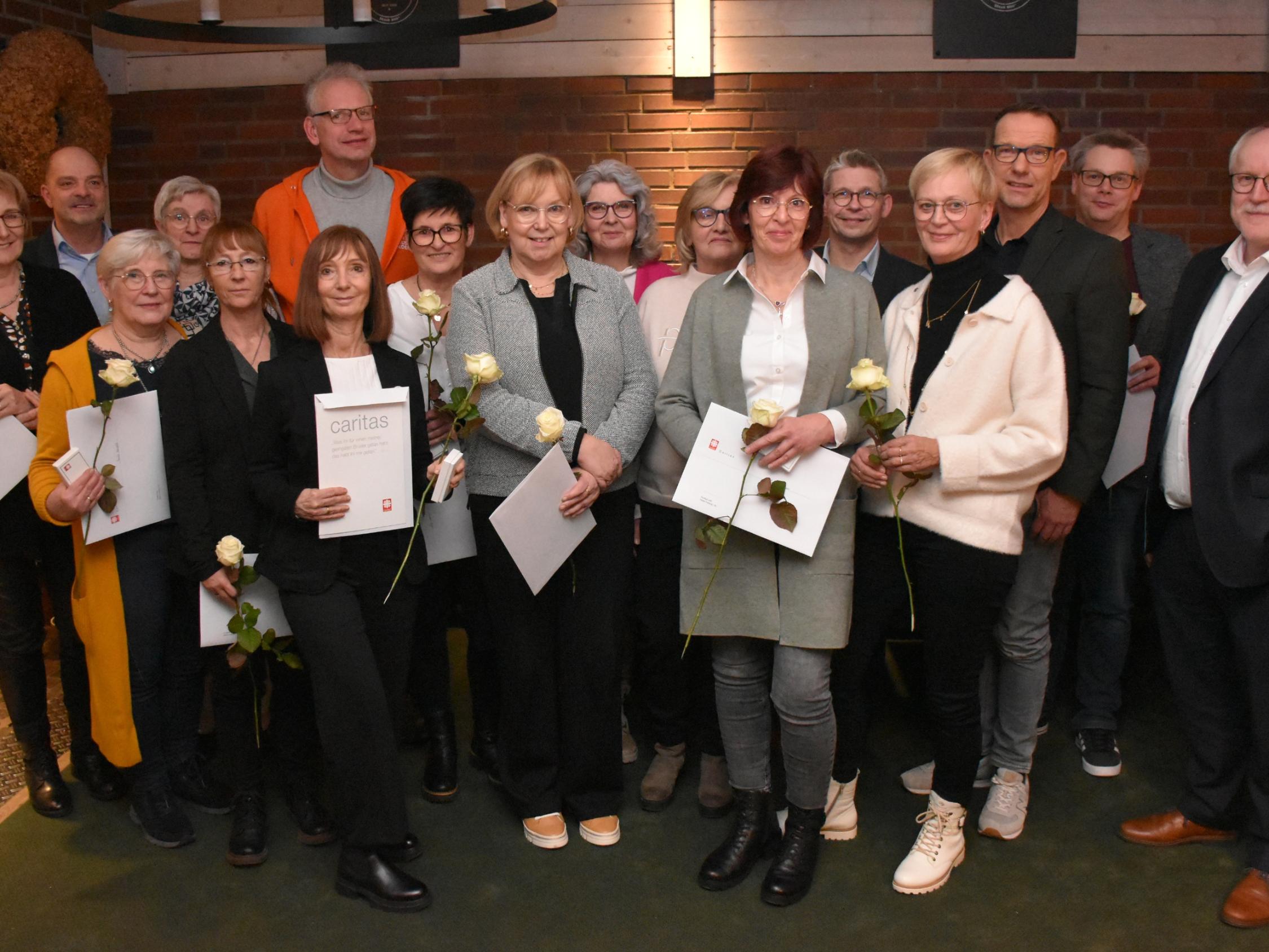 In einer Feierstunde ehrte der Vorstand des Caritasverbandes Ahaus-Vreden zahlreiche Jubilare.