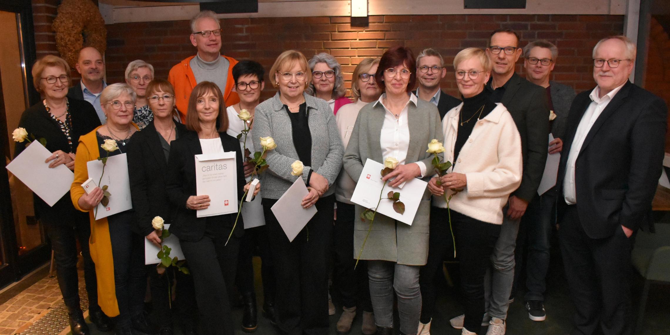 In einer Feierstunde ehrte der Vorstand des Caritasverbandes Ahaus-Vreden zahlreiche Jubilare.