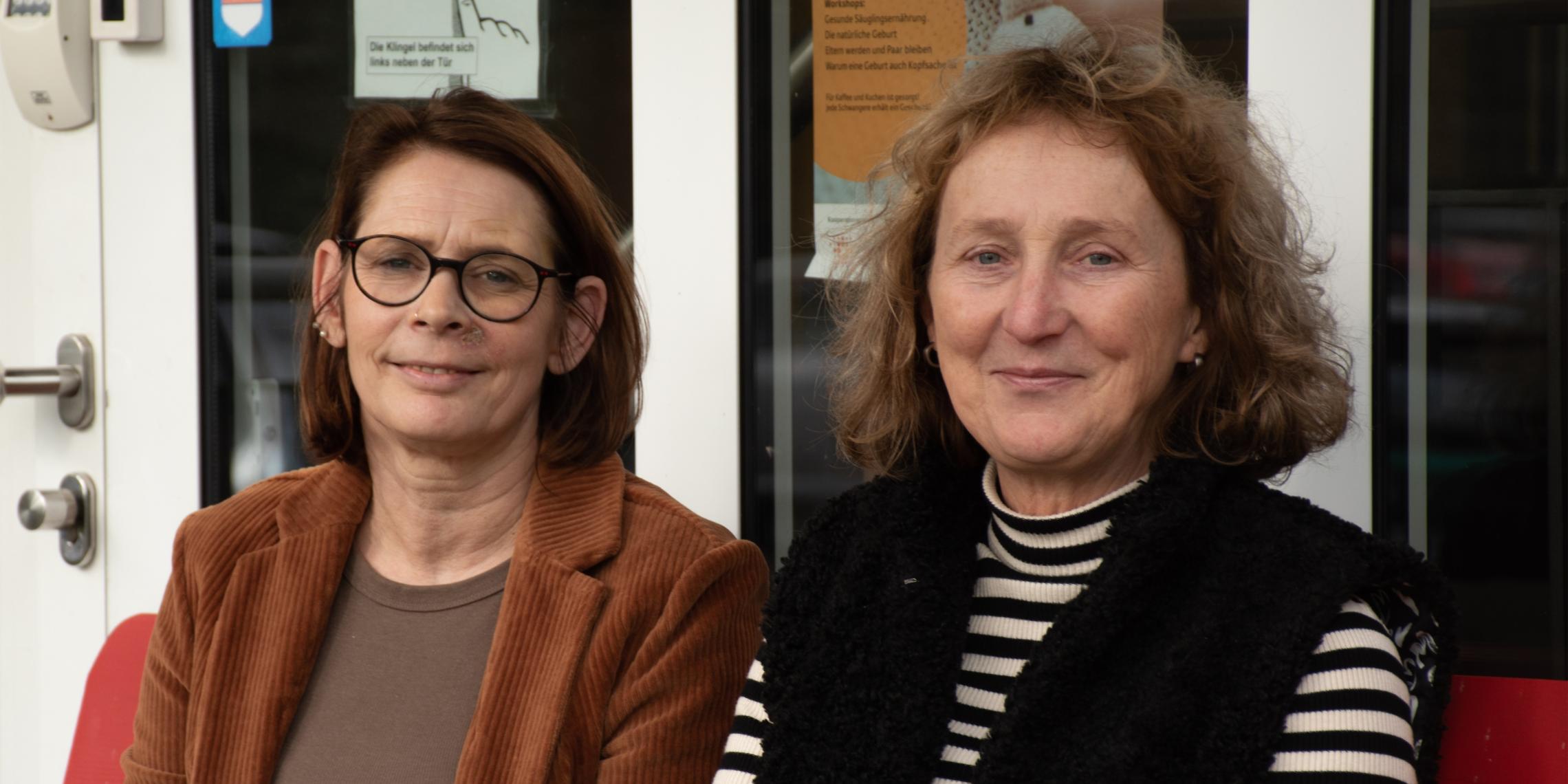 Maria Revers (l.) ist für die regionale Flüchtlingsberatung zuständig. Annegret Lemken betreut die Migrationsberatung für erwachsene Zugewanderte.