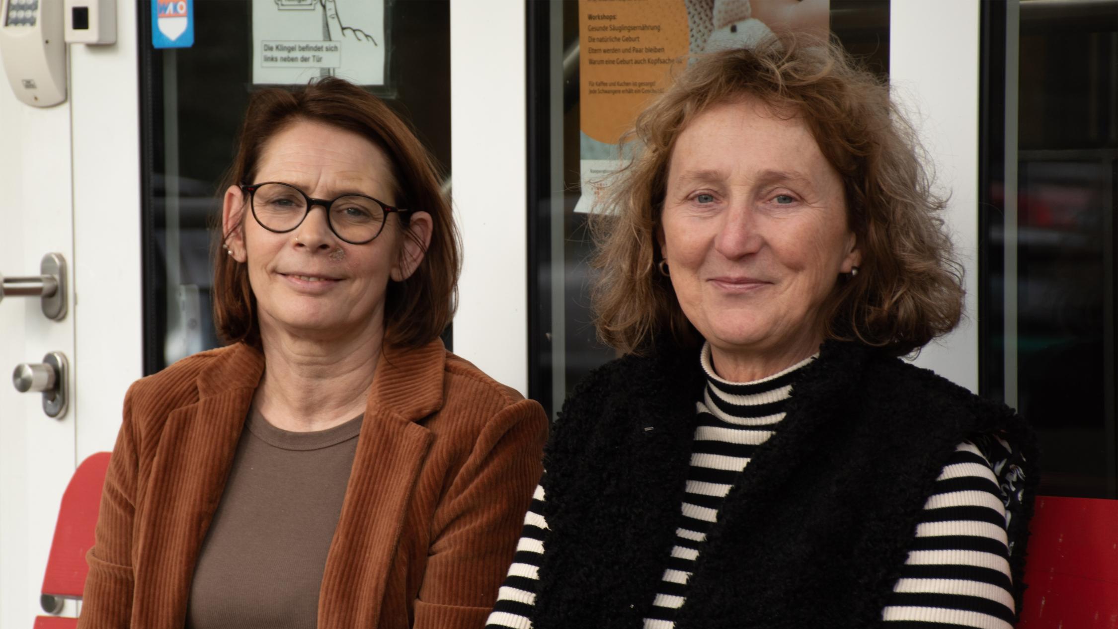 Maria Revers (l.) ist für die regionale Flüchtlingsberatung zuständig. Annegret Lemken betreut die Migrationsberatung für erwachsene Zugewanderte.