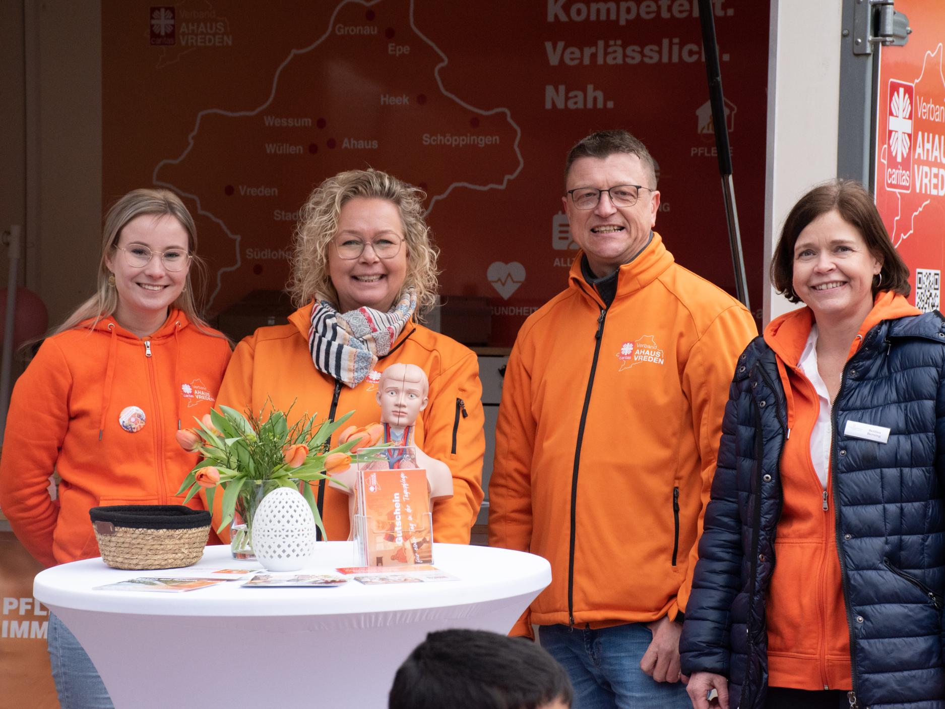 Luisa Roß, Anja Bertelmann, Thomas Grotenhoff und Bettina Berning (v.l.) informierten über die Angebote des Caritasverbandes.