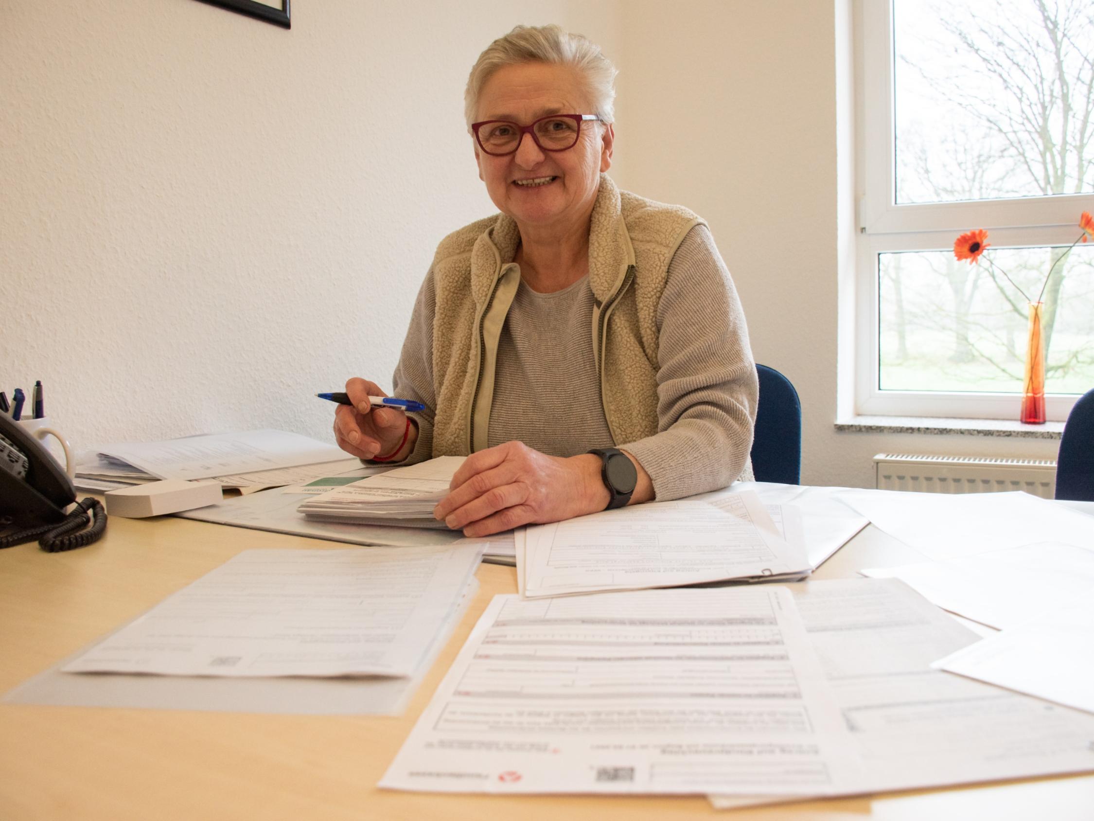 Bozena Reimann engagiert sich in Gronau seit vielen Jahren in der Formularhilfe.