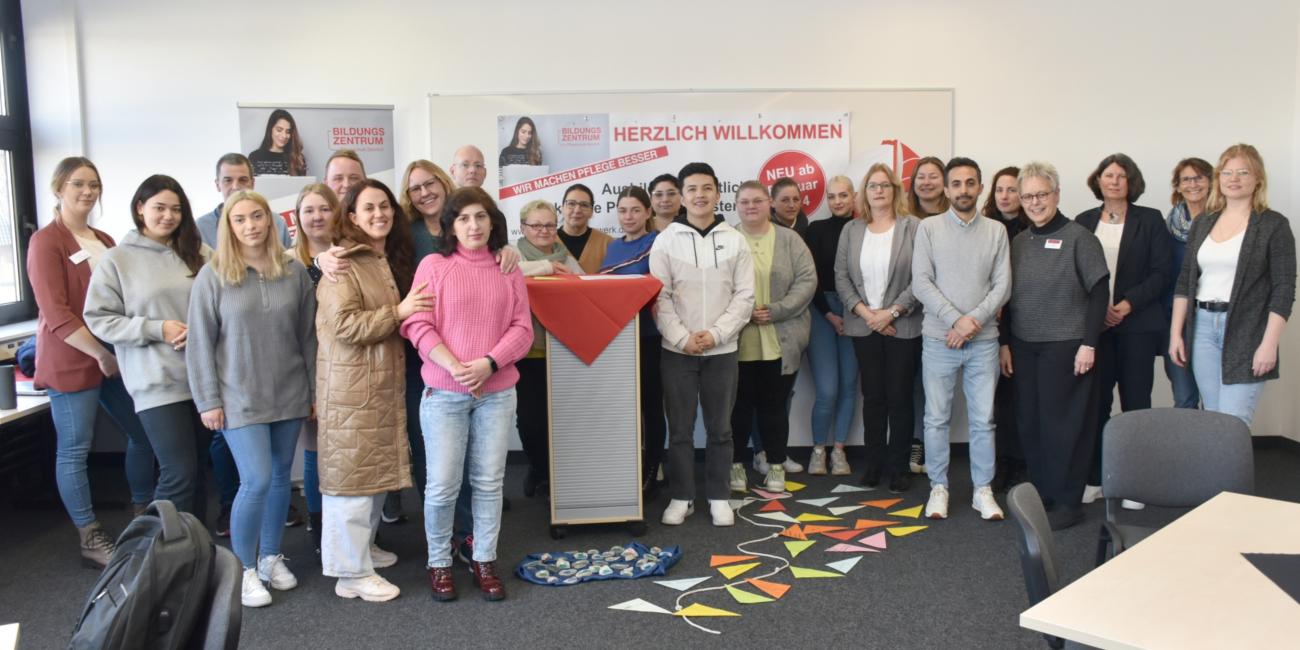 Das Caritas Bildungszentrum Rheine startete am 1. Februar in der früheren Nikomedesschule in Steinfurt einen einjährigen Ausbildungskurs zur  Pflegefachassistenz.