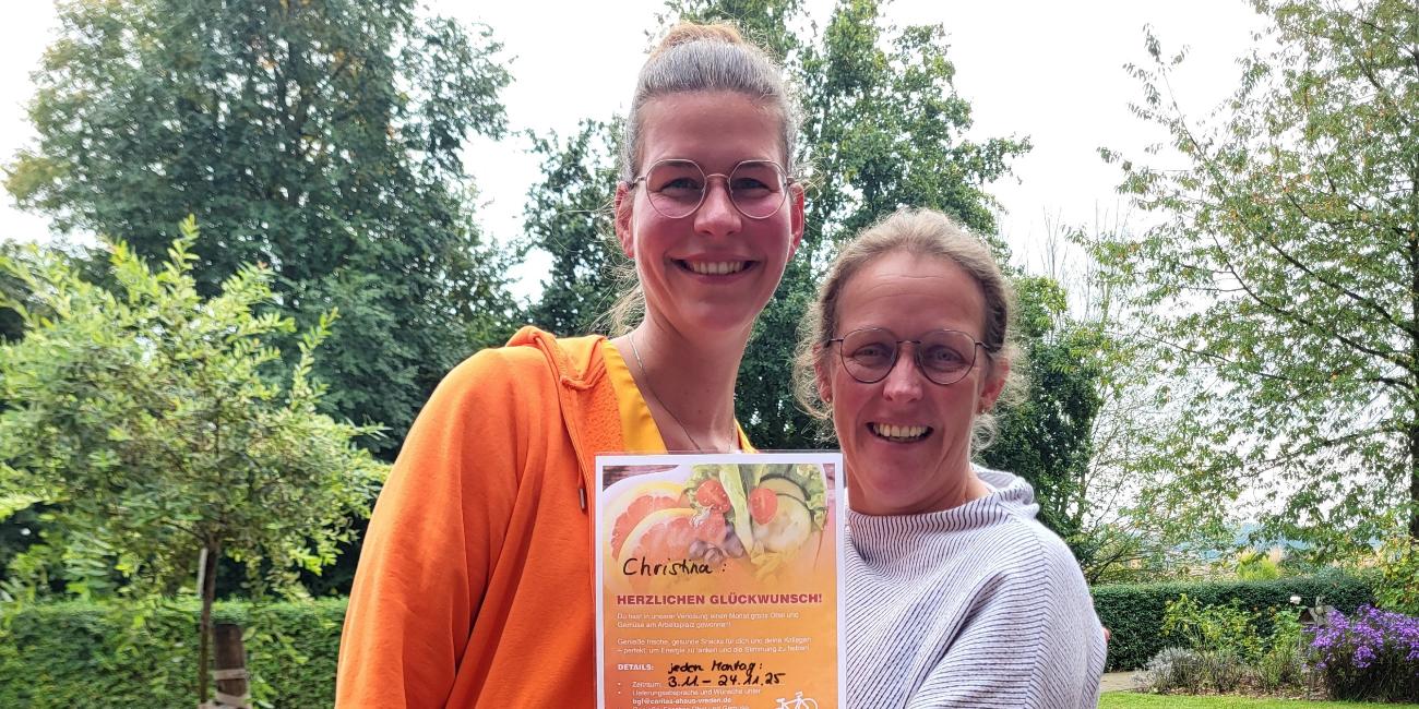 Christina Schulten (Caritas-Seniorenheim St. Ludgerus in Heek) gewann einen Gutschein über einen Monat lang frisches Obst und Snackgemüse am Arbeitsplatz.