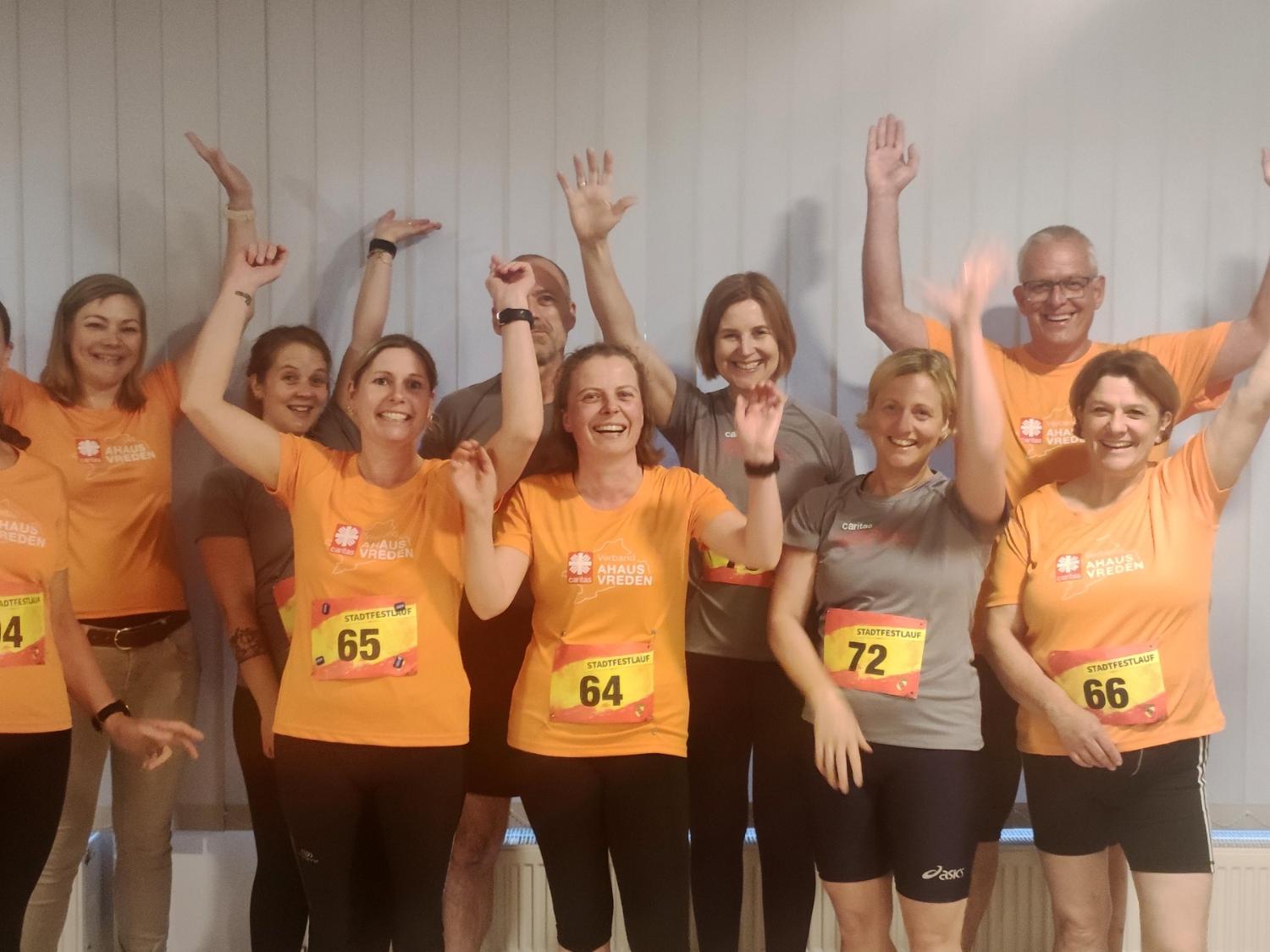 Mitarbeiterinnen und Mitarbeiter unseres Caritasverbandes nahmen am Stadtfestlauf in Ahaus teil.