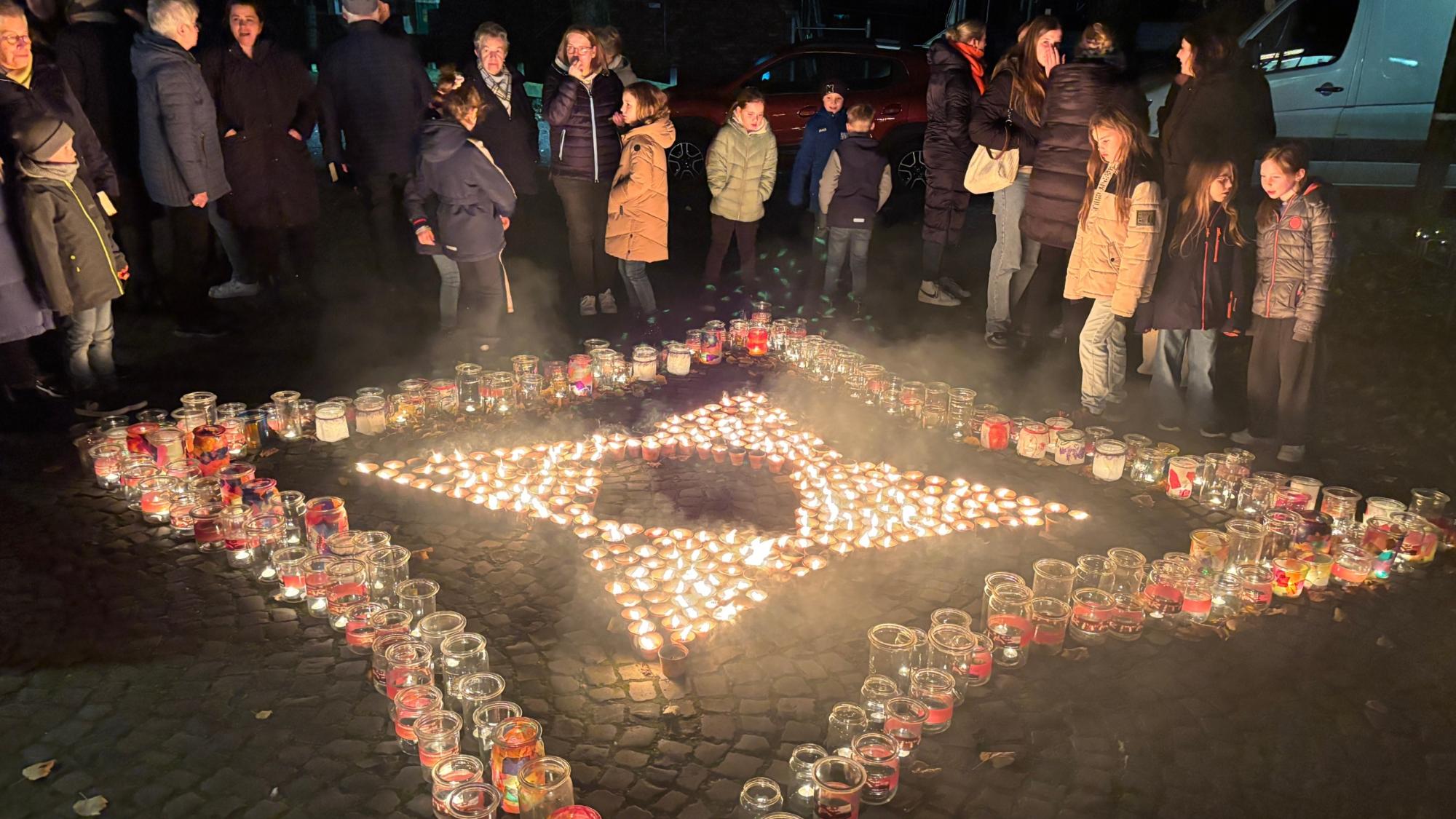 Viele kleine Lichter als Zeichen der Hoffnung