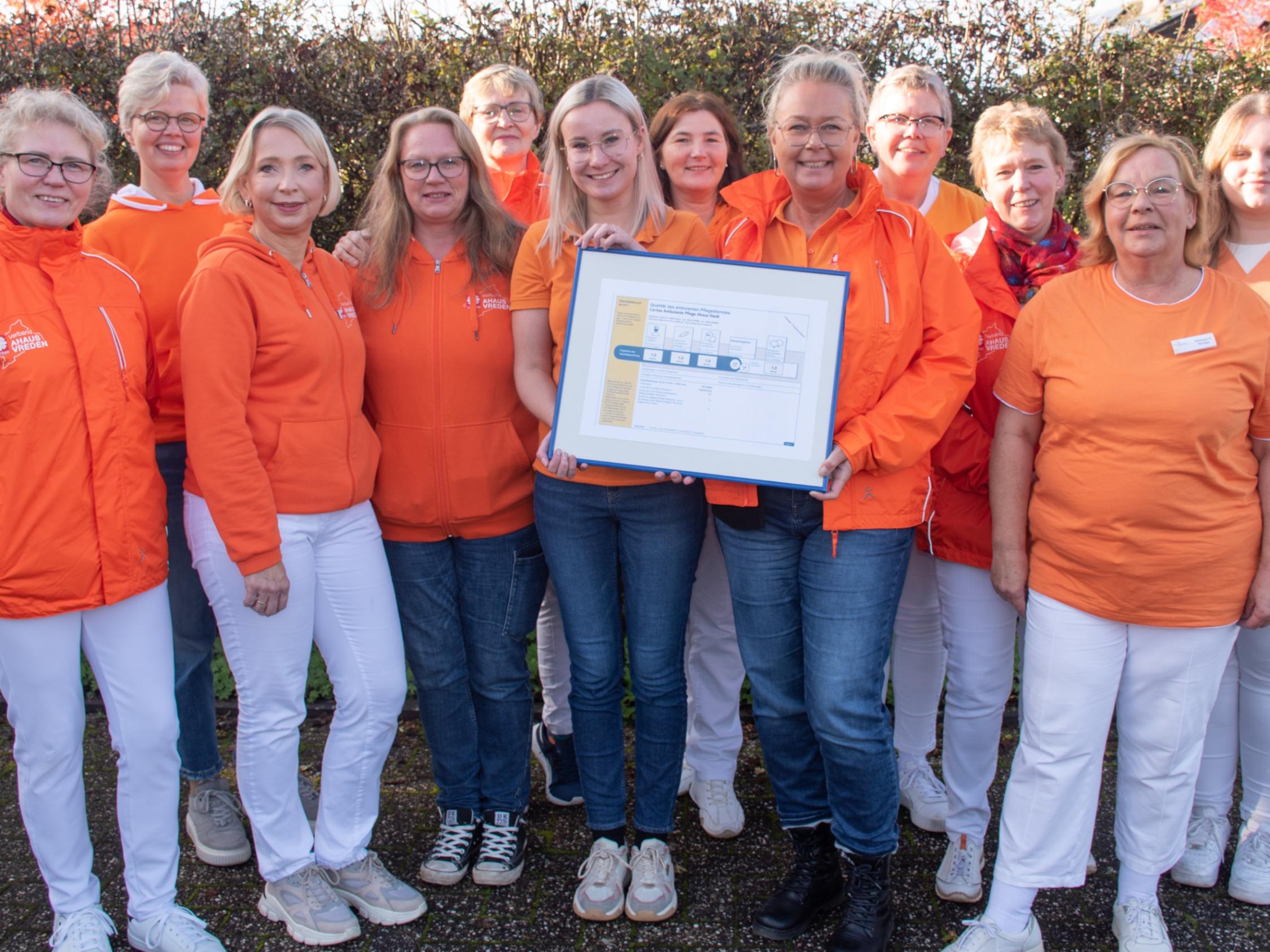 Das Team der Caritas Ambulante Pflege Ahaus-Stadt freut sich über die Ergebnisse der aktuellen Qualitätsprüfung.