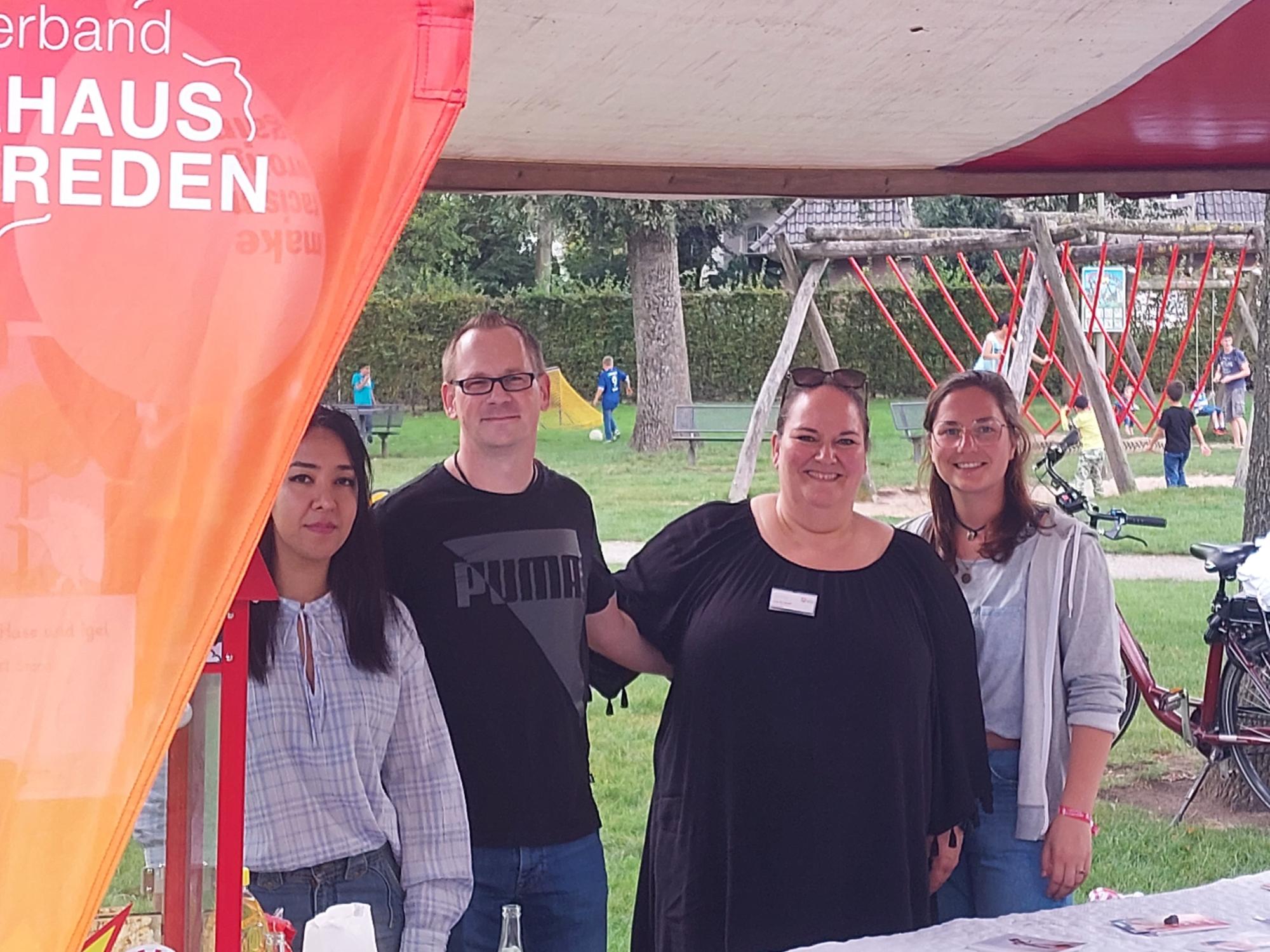 Parmida Razavi (C4U, Caritas for Ukraine), Mathias Wübbeling und Silke Uelsmann (Gemeindecaritas) sowie Lara Jansen (youngcaritas)  informierten über ihre Angebote.