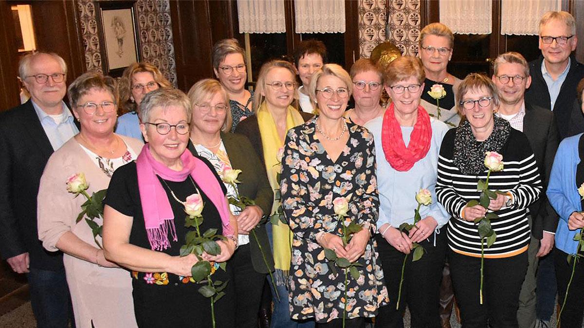 In einer Feierstunde ehrte der Vorstand des Caritasverbandes Ahaus-Vreden zahlreiche Jubilare.